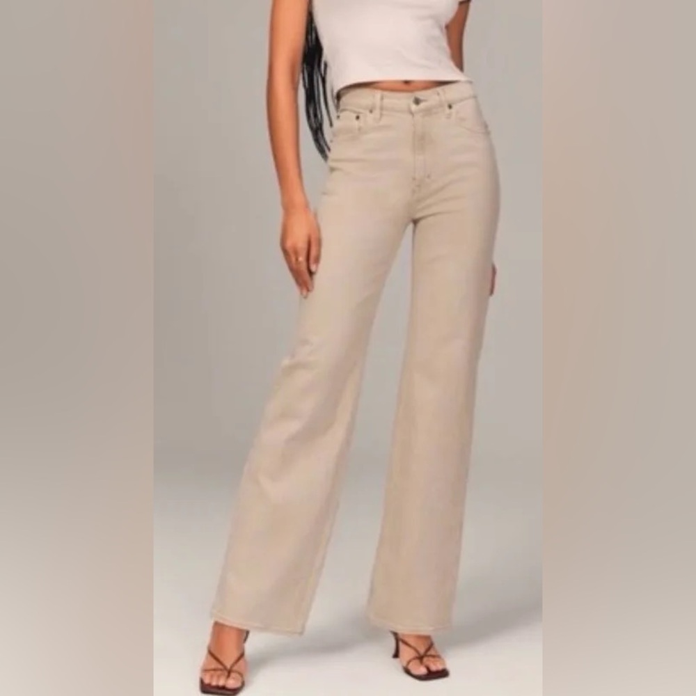 Abercrombie and Fitch Curve Love High Rise 90s Relaxed Jean